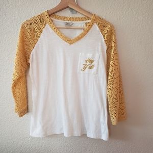 Ariat 3/4 crochet sleeve